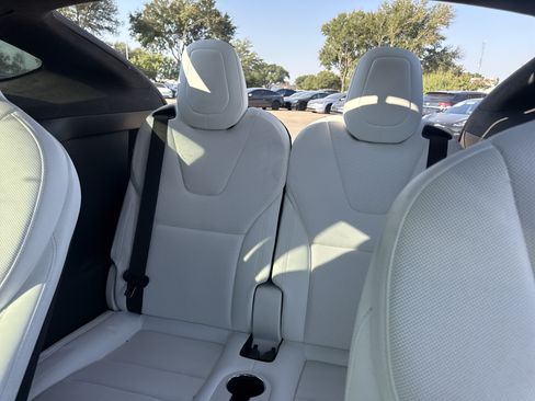Used 2023 Tesla Model X AWD/4WD image 5