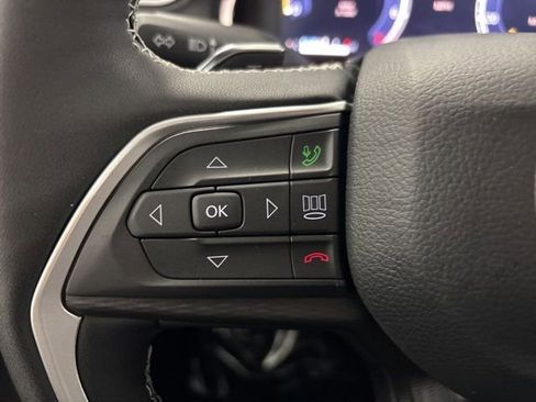 New 2025 Jeep Grand Cherokee Altitude image 38