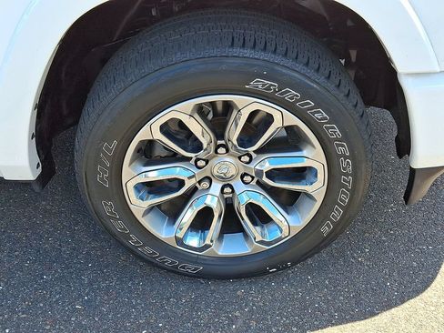 Used 2022 RAM 1500 Laramie w/ Sport Appearance Package AWD/4WD image 9