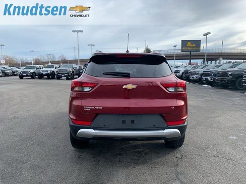 Used 2024 Chevrolet TrailBlazer LT w/ Driver Confidence Package image 6