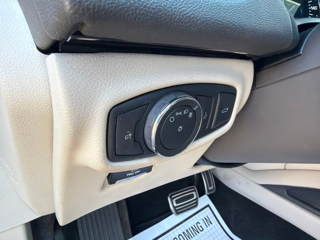 Used 2018 Lincoln MKZ Reserve w/ Magnetic Appearance Package FWD image 14