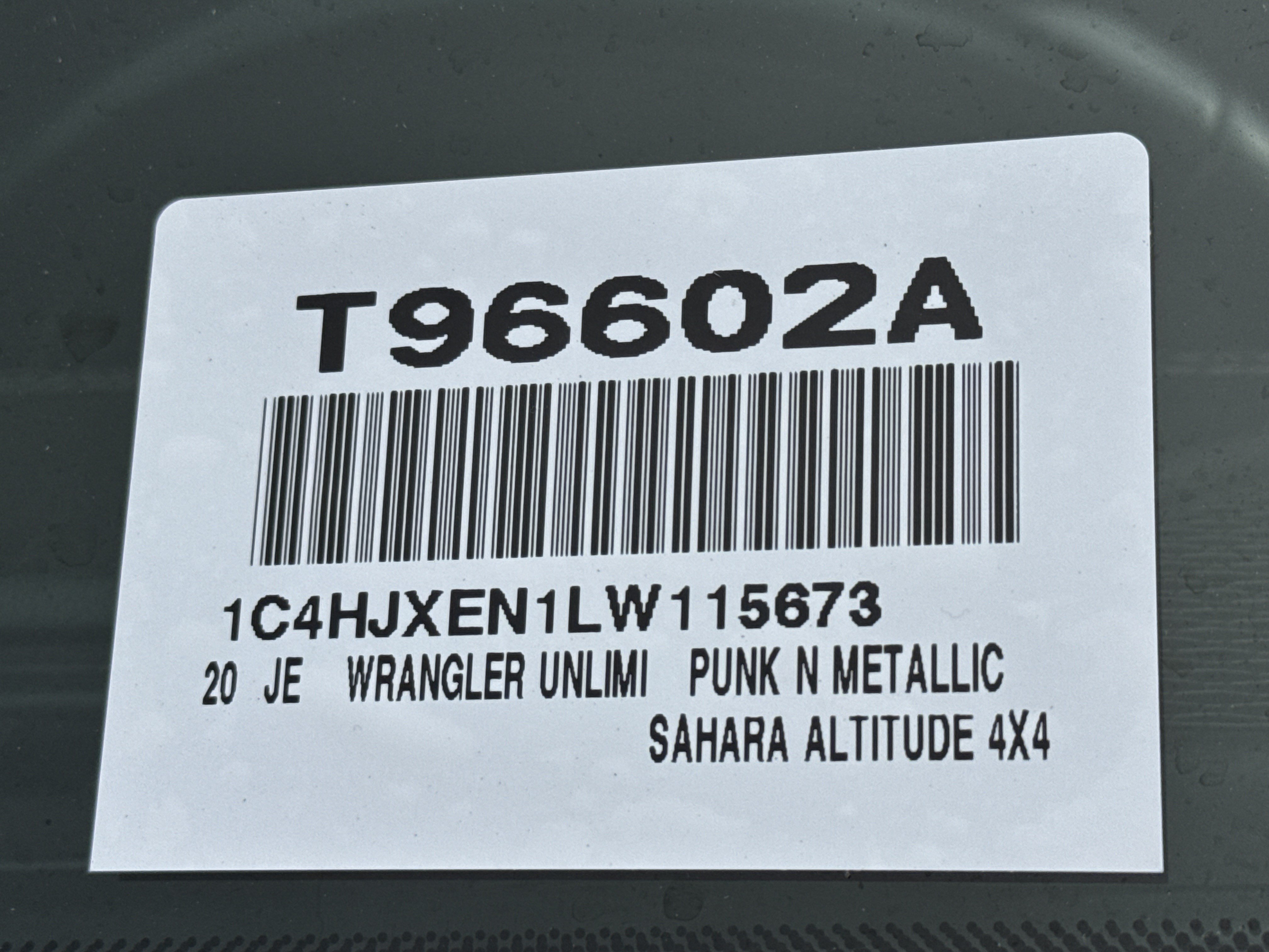 Used 2020 Jeep Wrangler Unlimited Sahara w/ Uconnect 4C Nav & Sound Group AWD/4WD image 34