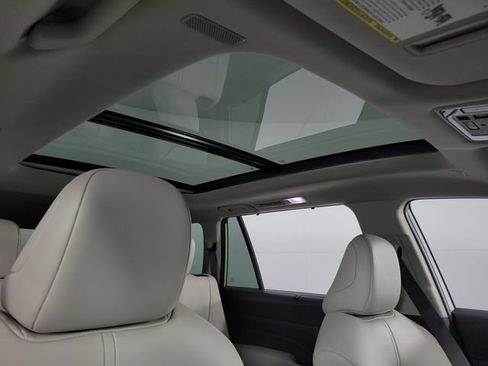 Used 2025 Toyota Grand Highlander FWD image 20
