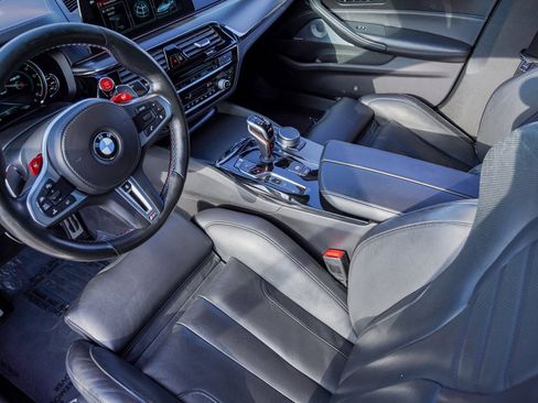 Used 2018 BMW M5 image 16