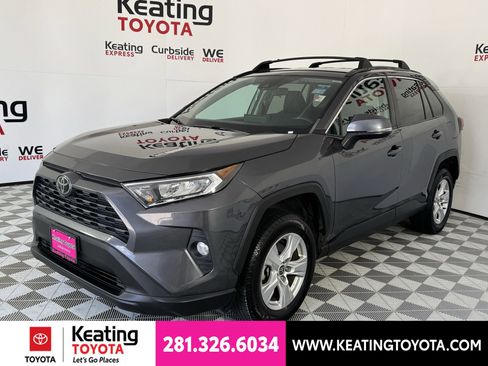 Used 2021 Toyota RAV4 XLE AWD/4WD image 9