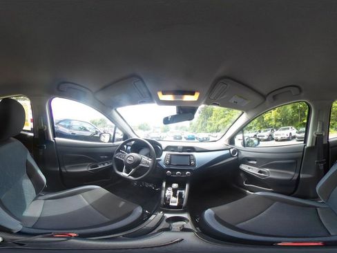 Used 2025 Nissan Versa SV FWD image 37