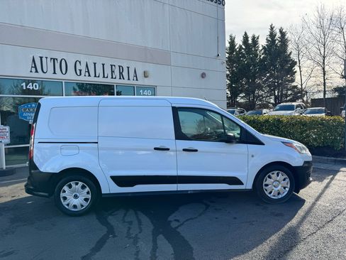 Used 2019 Ford Transit Connect XL image 4