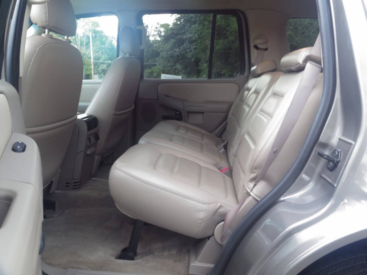 Used 2002 Ford Explorer XLT AWD/4WD image 11