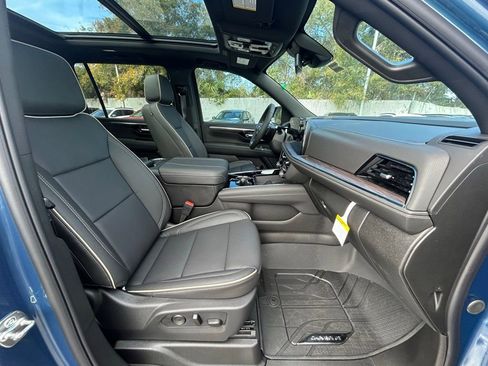 New 2026 Chevrolet Suburban Premier w/ Sun And Tow Package AWD/4WD image 22
