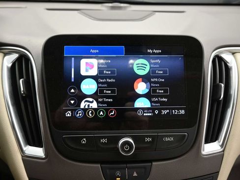 Used 2024 Chevrolet Malibu LT image 20