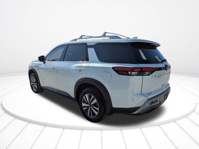 Used 2023 Nissan Pathfinder SL FWD image 6