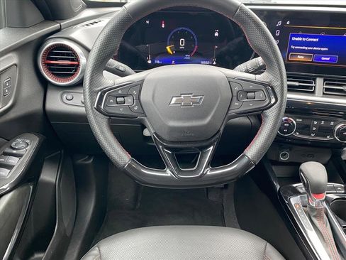 Used 2024 Chevrolet Trax RS w/ Driver Confidence Package image 8