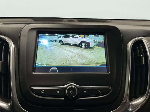 Used 2019 Chevrolet Equinox LT FWD image 34