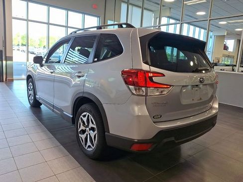 Certified 2023 Subaru Forester Premium AWD/4WD image 4