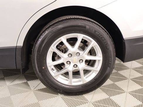 Used 2022 Chevrolet Equinox LT FWD image 17