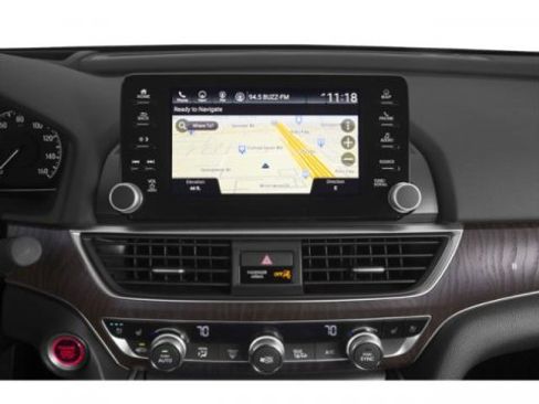 Used 2018 Honda Accord Touring image 18