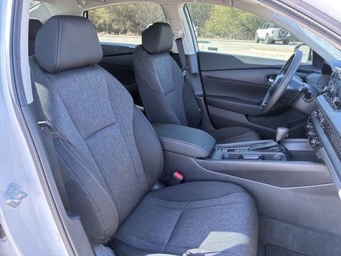 Certified 2025 Honda Accord LX image 22