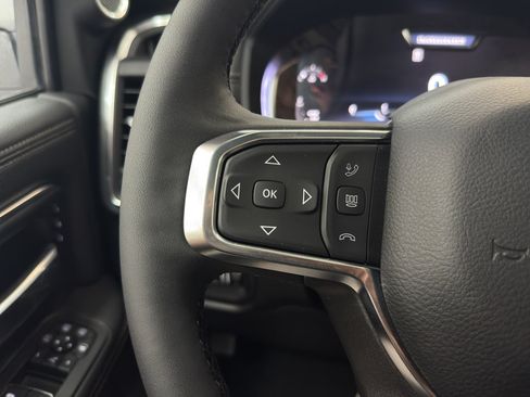 New 2025 RAM 2500 Laramie AWD/4WD image 28