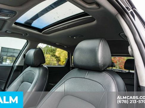 Used 2023 Hyundai Kona Limited image 18