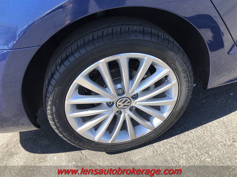 Used 2013 Volkswagen Jetta TDI FWD image 25