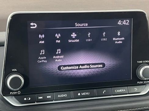 Used 2023 Nissan Rogue SV image 30