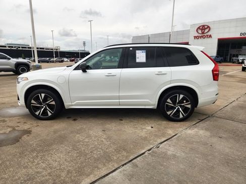 Used 2023 Volvo XC90 T8 Plus AWD/4WD image 4