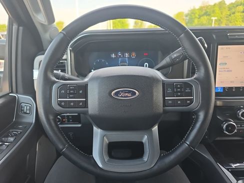 Used 2024 Ford F250 Lariat w/ Sport Appearance Package AWD/4WD image 25