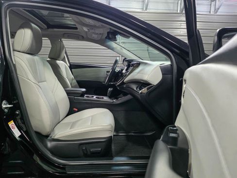 Used 2018 Toyota Avalon XLE Premium image 14