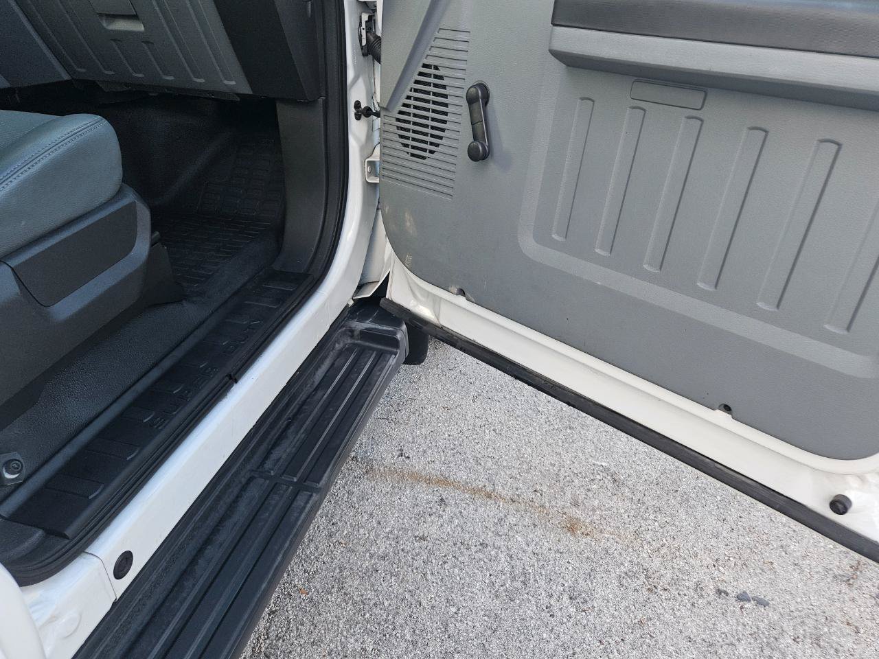 Used 2011 Ford F450 XL w/ XL Decor Group RWD image 17