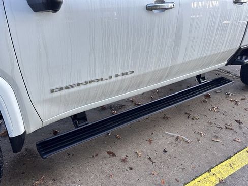 Used 2025 GMC Sierra 2500 Denali Ultimate image 16