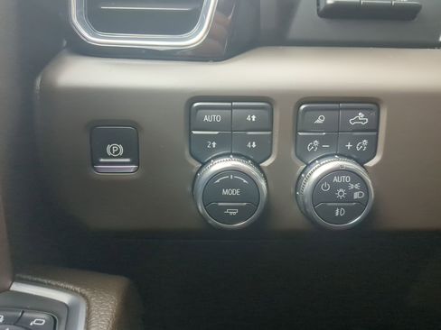 Used 2024 GMC Sierra 1500 Denali w/ Technology Package image 22