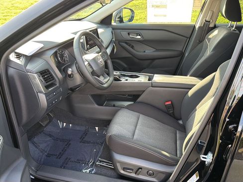 New 2026 Nissan Rogue SV w/ Cold Weather Package FWD image 9