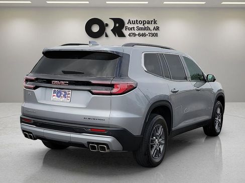 Used 2025 GMC Acadia Elevation image 5