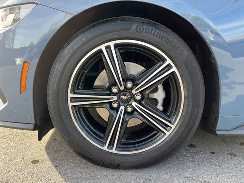 Used 2025 Ford Mustang Coupe image 24