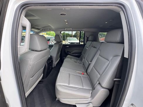 Used 2019 Chevrolet Suburban LT AWD/4WD image 12