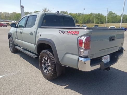 Used 2023 Toyota Tacoma TRD Off-Road AWD/4WD image 5