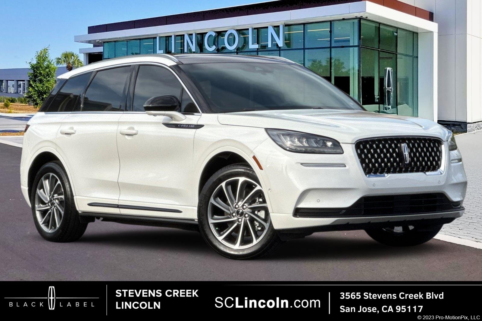 Used 2022 Lincoln Corsair Grand Touring AWD/4WD image 1