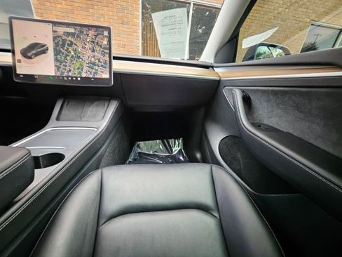 Used 2023 Tesla Model Y Long Range AWD/4WD image 55
