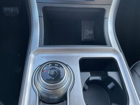 Used 2024 Ford Edge SEL image 20