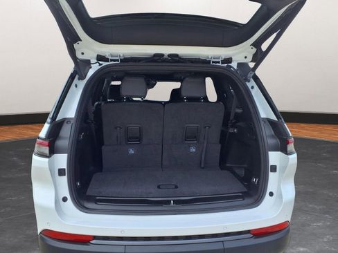 New 2026 Jeep Grand Cherokee L Limited w/ Limited Altitude Package image 14