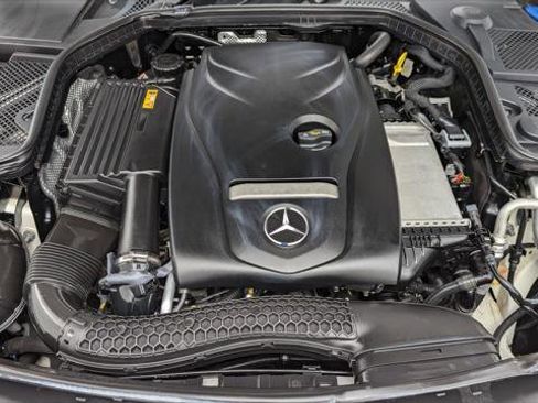 Used 2015 Mercedes-Benz C 300 Sedan image 31