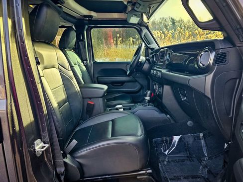 Certified 2021 Jeep Wrangler Unlimited Sahara image 36