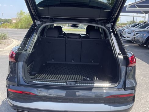 Used 2025 Audi Q5 Premium AWD/4WD image 11