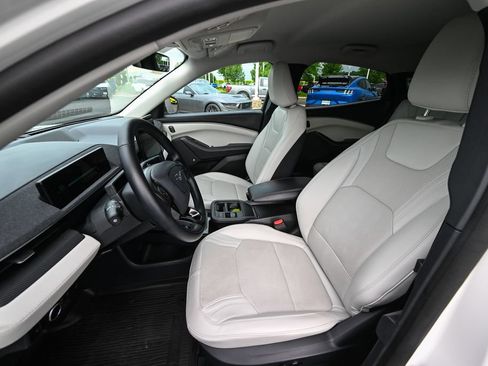 Used 2025 Ford Mustang Mach-E Premium AWD/4WD image 19
