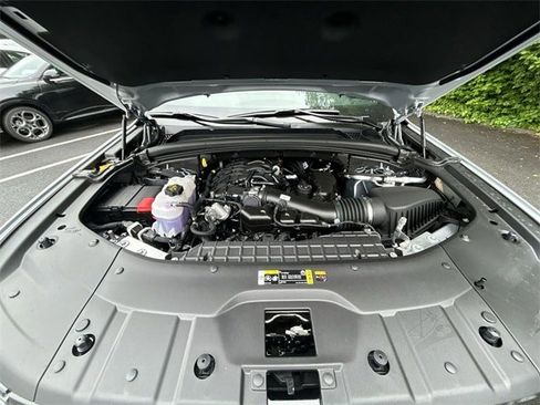 New 2025 Jeep Grand Cherokee L Limited image 10