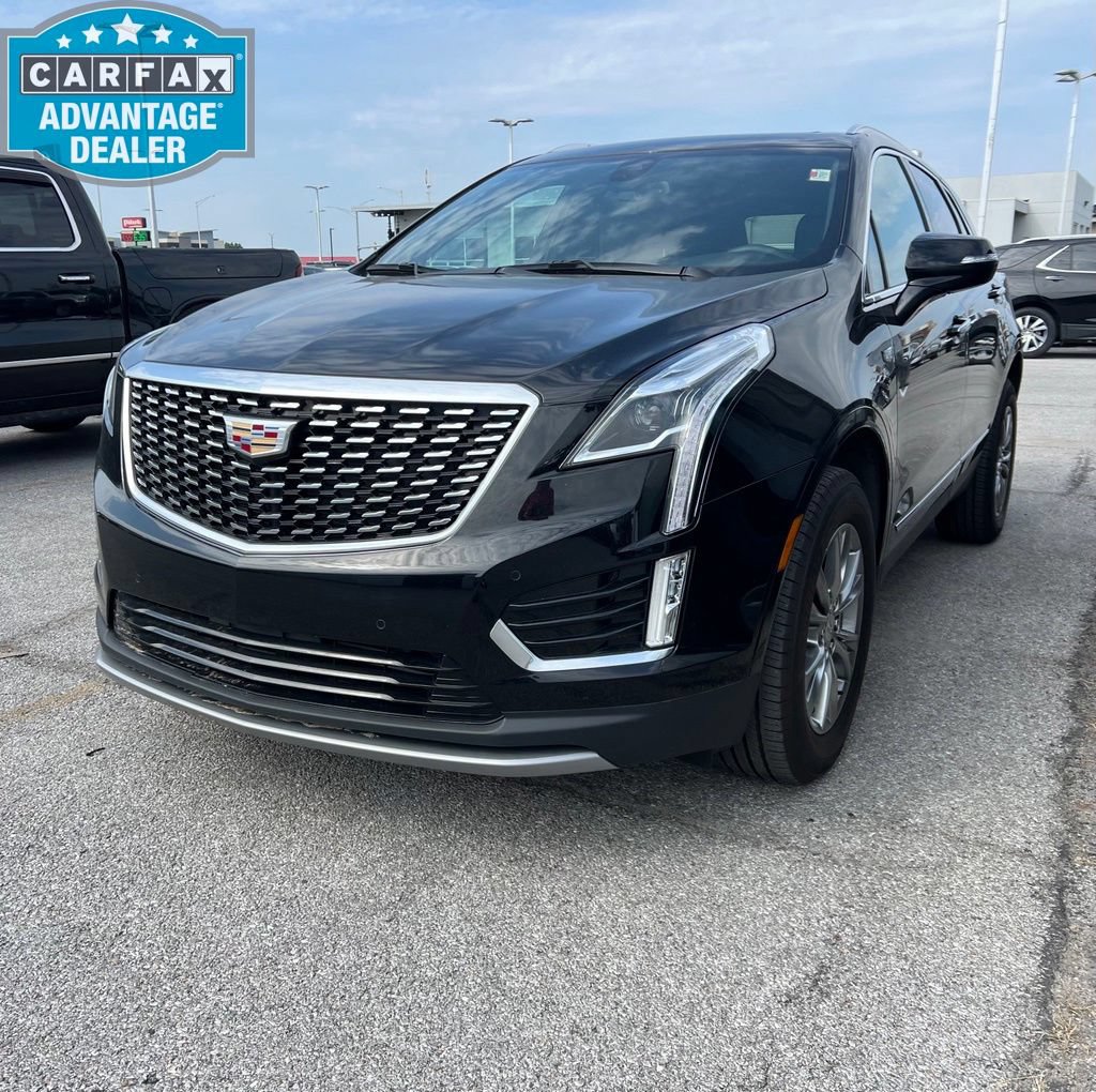 Used 2023 Cadillac XT5 Premium Luxury w/ LPO, Floor Liner Package FWD image 3