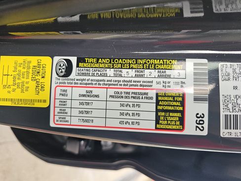 Certified 2025 Toyota Tacoma SR5 image 27