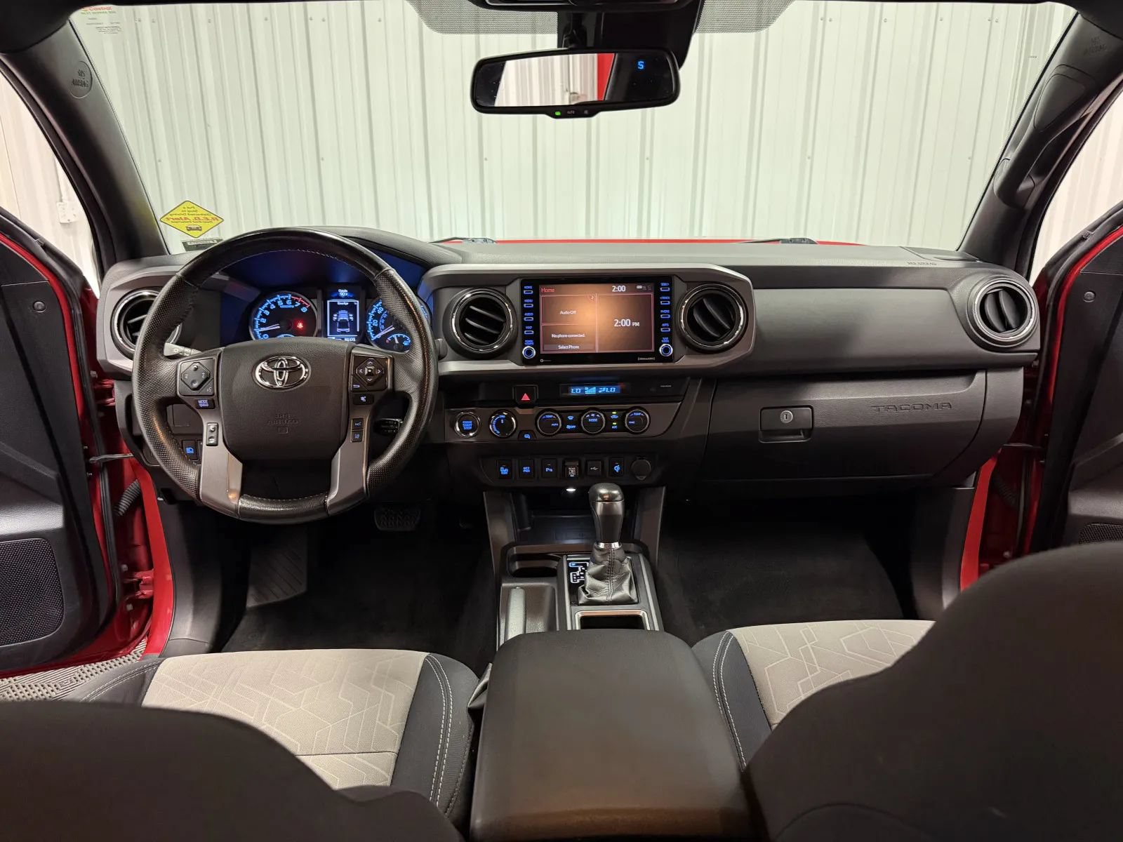 Used 2021 Toyota Tacoma TRD Off-Road w/ Technology Package AWD/4WD image 29
