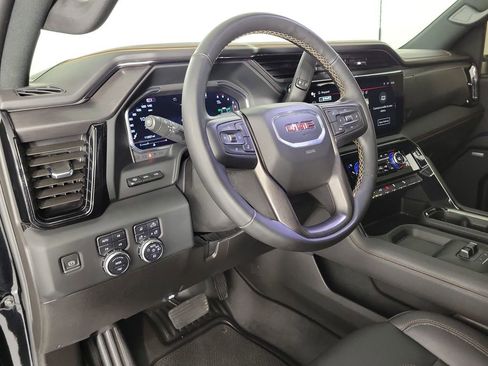 Used 2024 GMC Sierra 2500 AT4 w/ AT4 Premium Plus Package AWD/4WD image 17