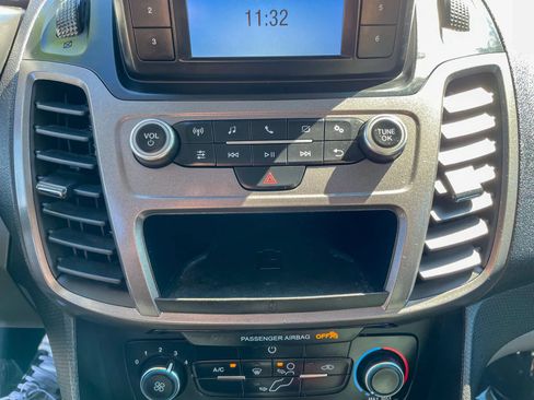 Used 2019 Ford Transit Connect XL FWD image 19